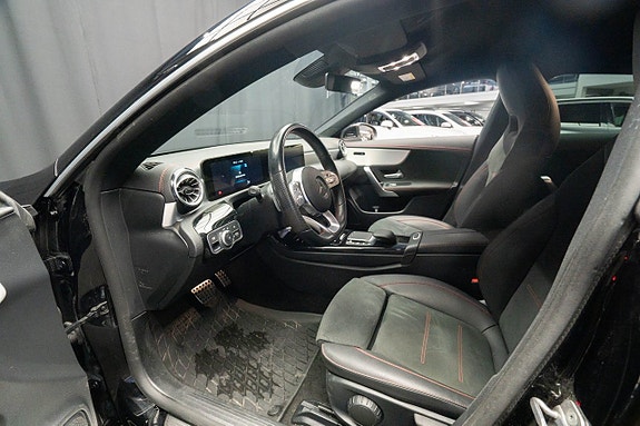 Mercedes-Benz CLA180 14 of 22
