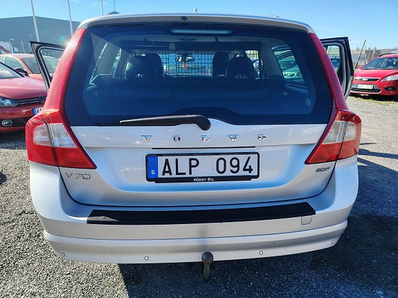 Volvo V70 6 of 23
