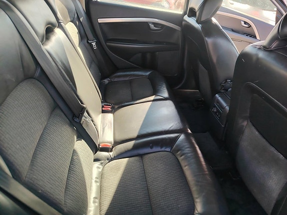 Volvo V70 23 of 23