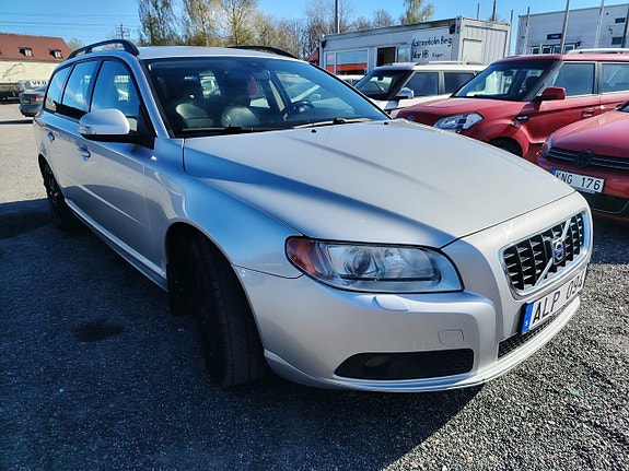 Volvo V70 14 of 23