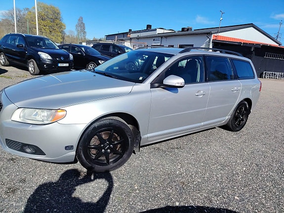 Volvo V70 9 of 23