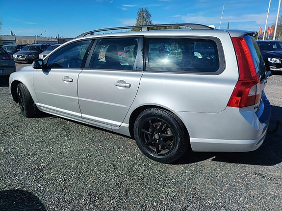 Volvo V70 18 of 23