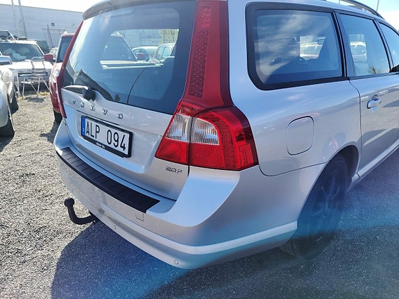 Volvo V70 12 of 23