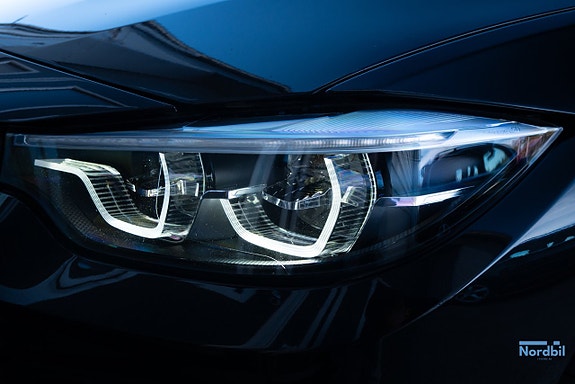 BMW M4 7 of 30