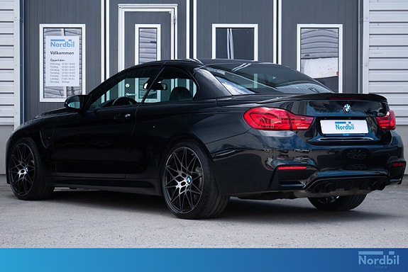 BMW M4 29 of 30