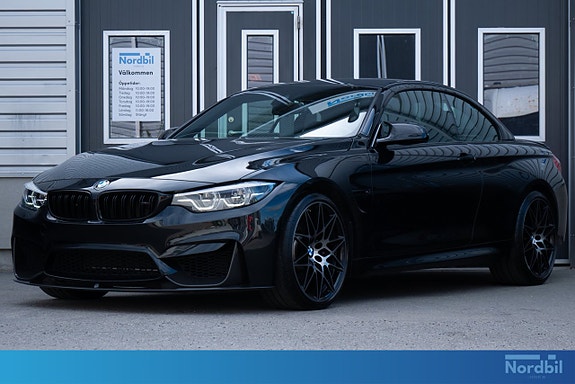 BMW M4 2 of 5
