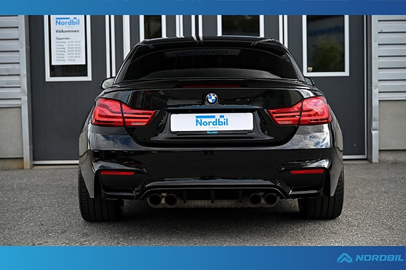 BMW M4 4 of 30