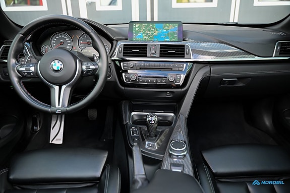 BMW M4 20 of 30