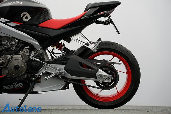 Aprilia Tuono 660 *Nyservad, Farthållare, Brembo 15 of 26