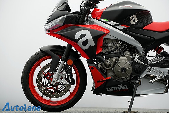 Aprilia Tuono 660 *Nyservad, Farthållare, Brembo 13 of 26