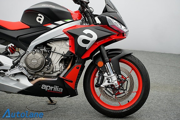 Aprilia Tuono 660 *Nyservad, Farthållare, Brembo 12 of 26