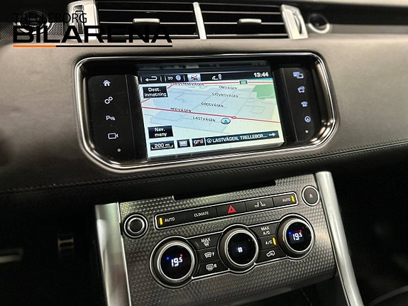 Land Rover Range Rover Sport 23 of 27