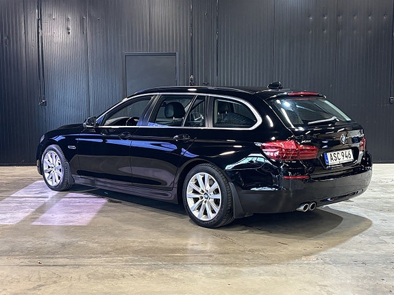 BMW 530d 4 of 5