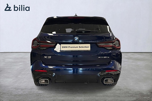 BMW X3 4 of 5