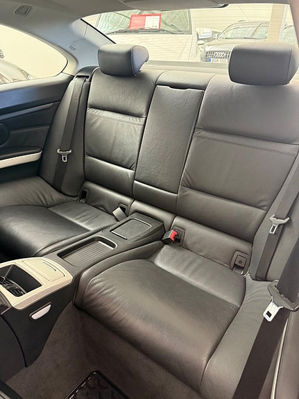 BMW 335i 6 of 8