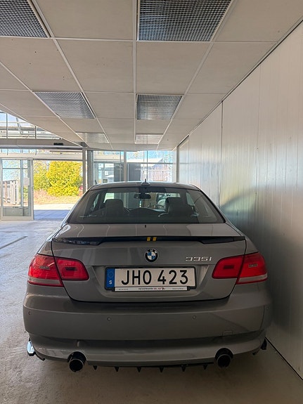 BMW 335i 8 of 8