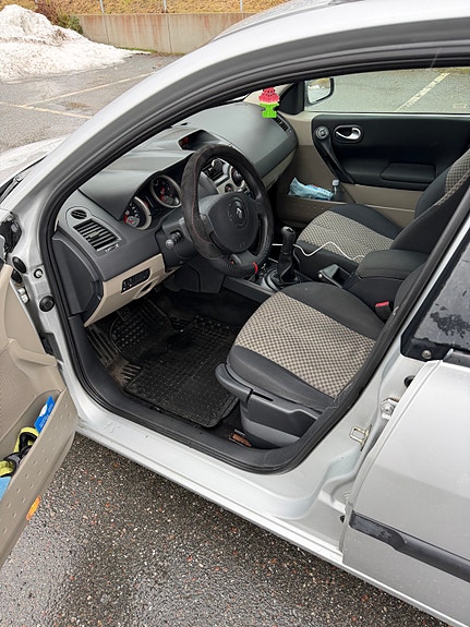 Renault Megane 8 of 11
