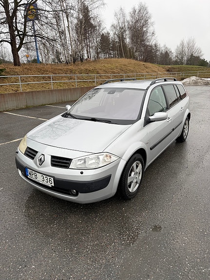 Renault Megane 2 of 11