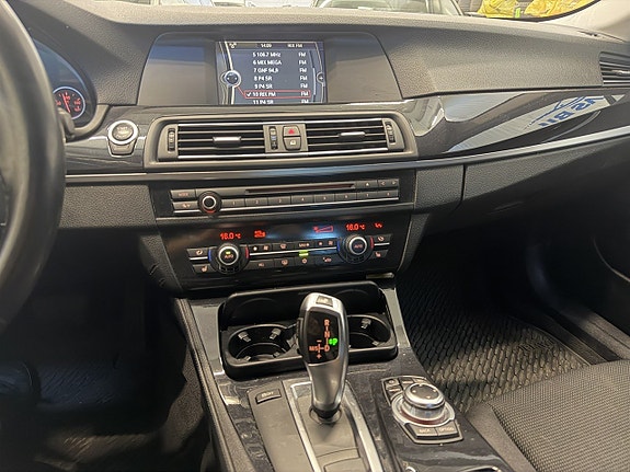 BMW 520d 12 of 16