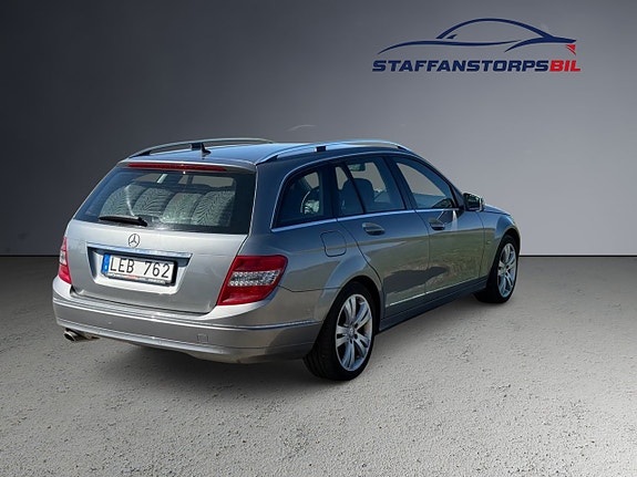 Mercedes-Benz C220 5 of 12