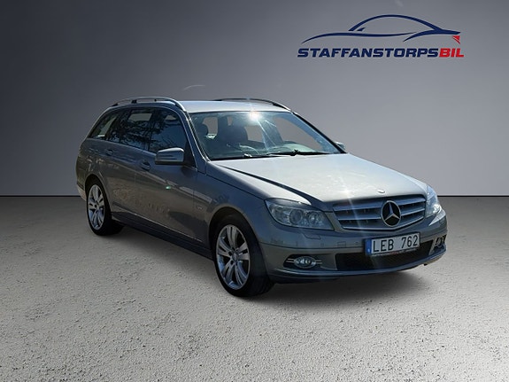 Mercedes-Benz C220 3 of 12