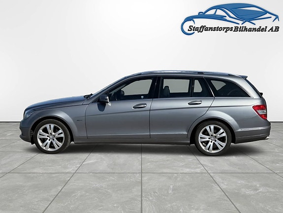 Mercedes-Benz C220 7 of 12