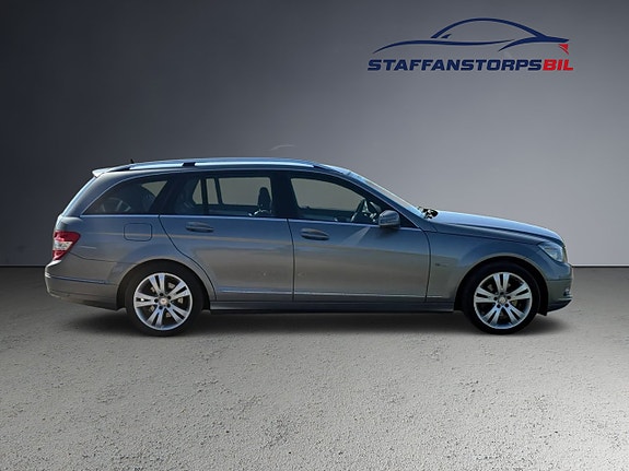 Mercedes-Benz C220 4 of 12