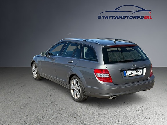 Mercedes-Benz C220 8 of 12