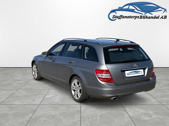 Mercedes-Benz C220 8 of 12