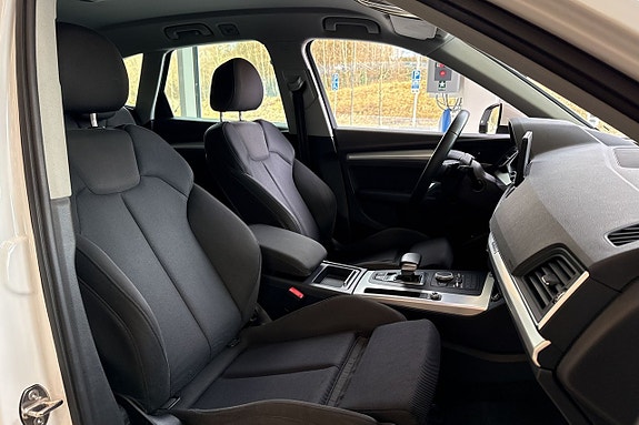 Audi Q5 8 of 27