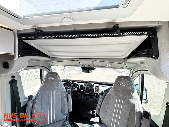 Pössl Summit 600 Shine R / Nordic Edition / Litium / Solpanel / 5,99m 15 of 25