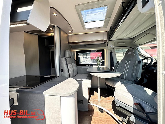 Pössl Summit 600 Shine R / Nordic Edition / Litium / Solpanel / 5,99m 14 of 25