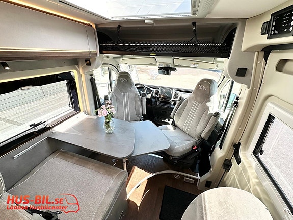 Pössl Summit 600 Shine R / Nordic Edition / Litium / Solpanel / 5,99m 2 of 5