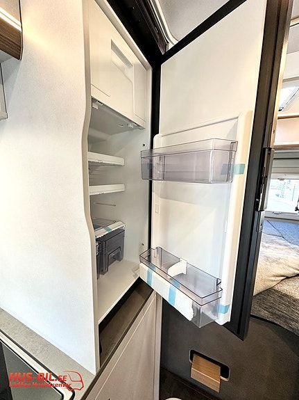Pössl Summit 600 Shine R / Nordic Edition / Litium / Solpanel / 5,99m 9 of 25