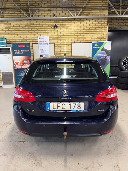 Peugeot 308 SW 6 of 7