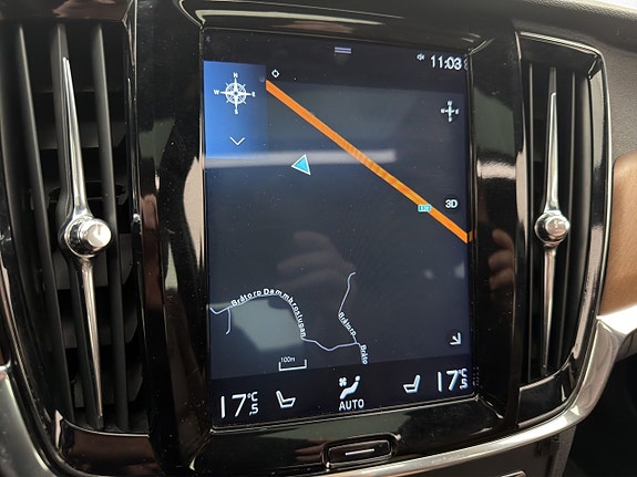 Volvo S90 17 of 30