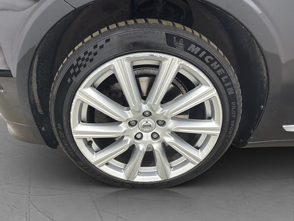 Volvo S90 29 of 30