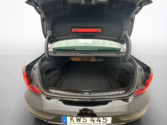 Volvo S90 27 of 30