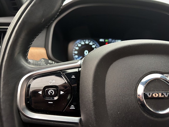 Volvo S90 13 of 30