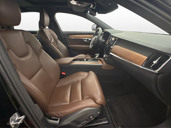 Volvo S90 25 of 30