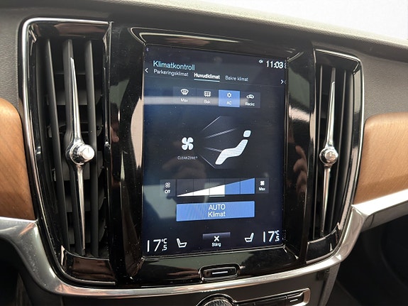 Volvo S90 21 of 30