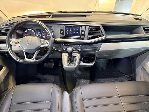 Volkswagen Caravelle 16 of 20