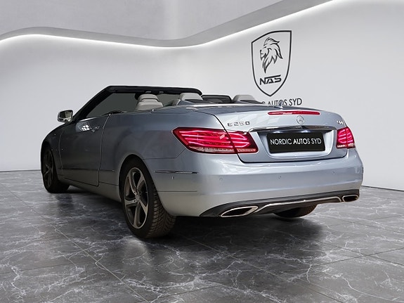Mercedes-Benz E250 3 of 5