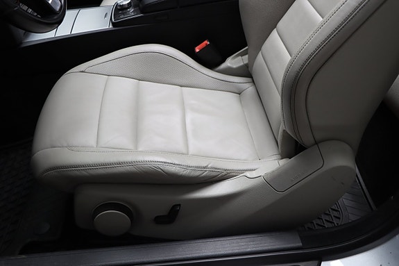 Mercedes-Benz E250 12 of 16