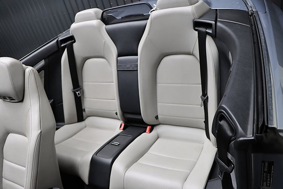 Mercedes-Benz E250 10 of 16