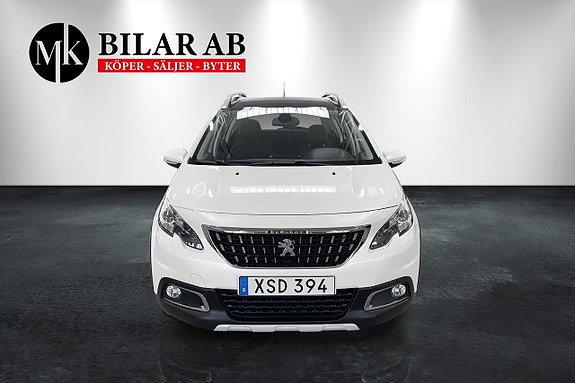 Peugeot 2008 2 of 5