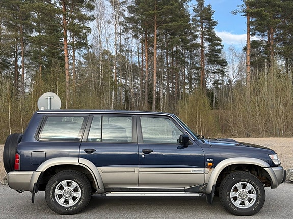 Nissan Patrol 5 of 5