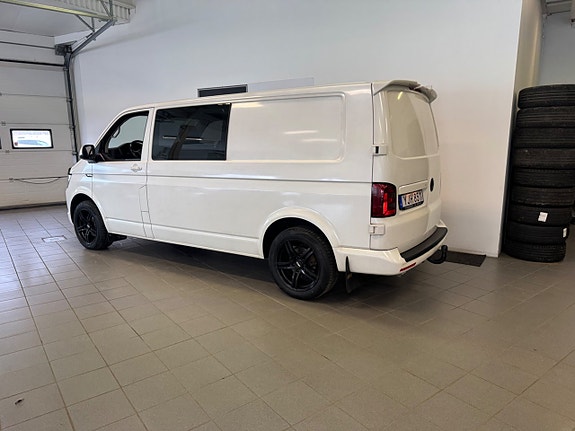 Volkswagen Transporter 3 of 5