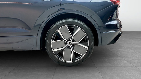 Volkswagen Touareg 6 of 16