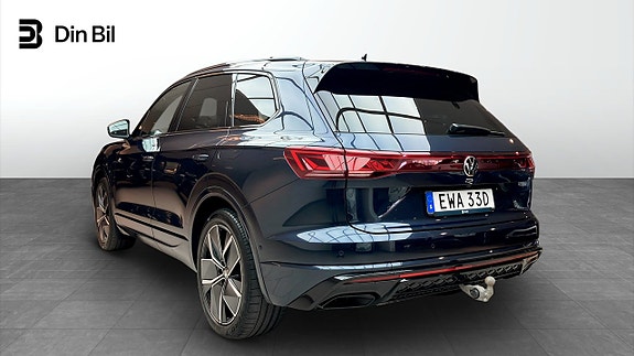 Volkswagen Touareg 3 of 5